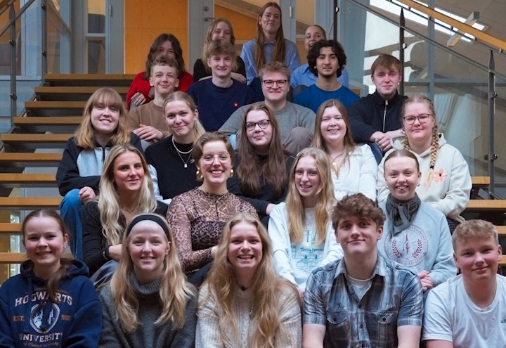 Eleverne viser rundt!